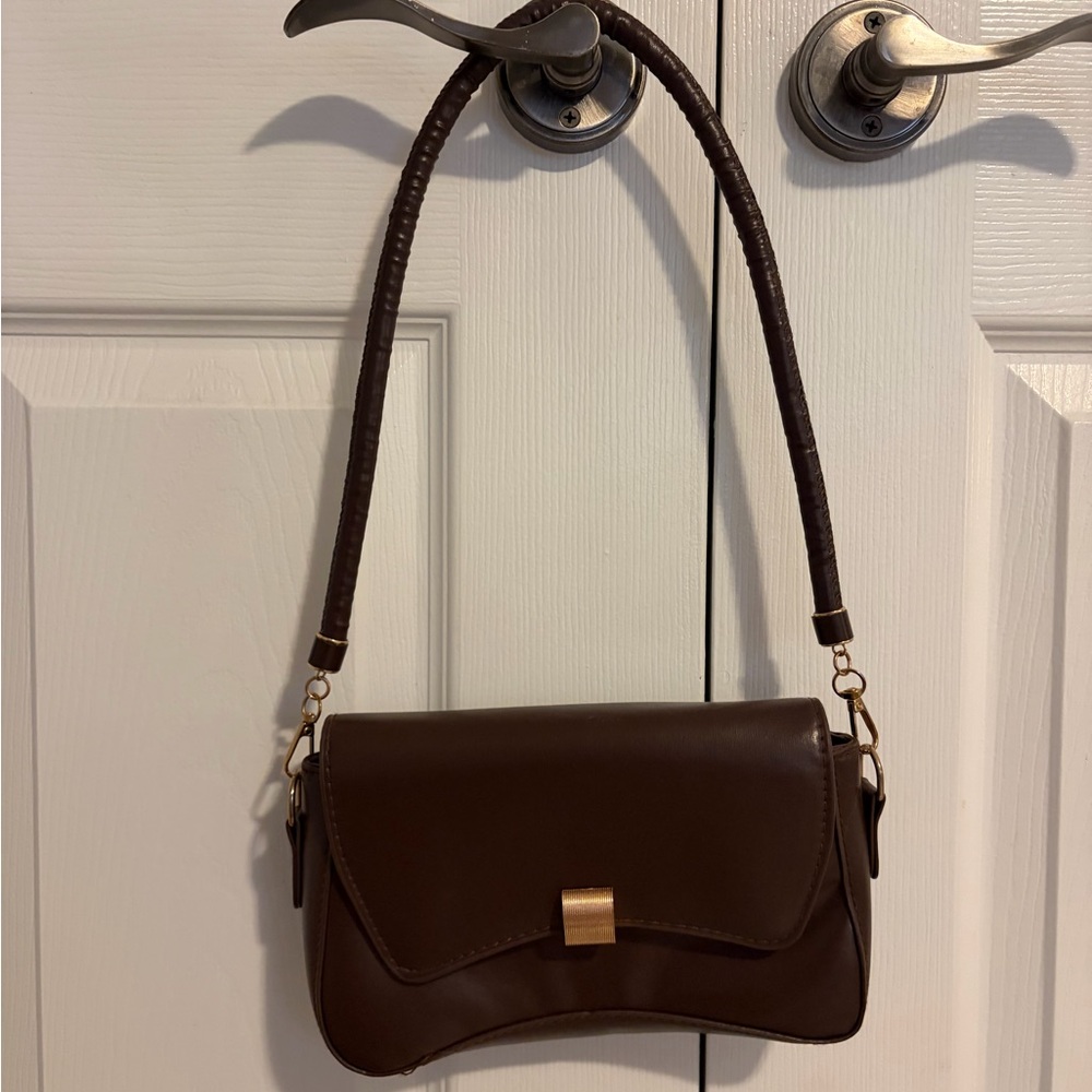 Elegant Brown Leather Shoulder Bag